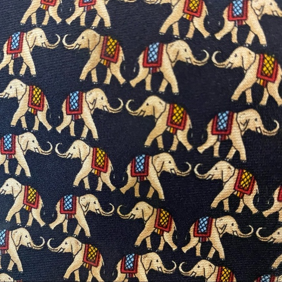 Brooks Brothers Elephant Silk Tie - Picture 2 of 3
